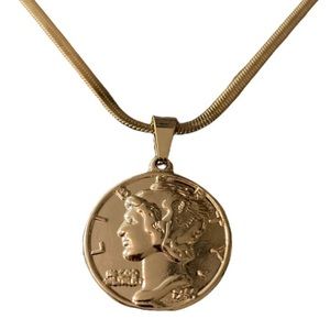 NWOT💝Gold Liberty Coin Necklace/ stainless steel